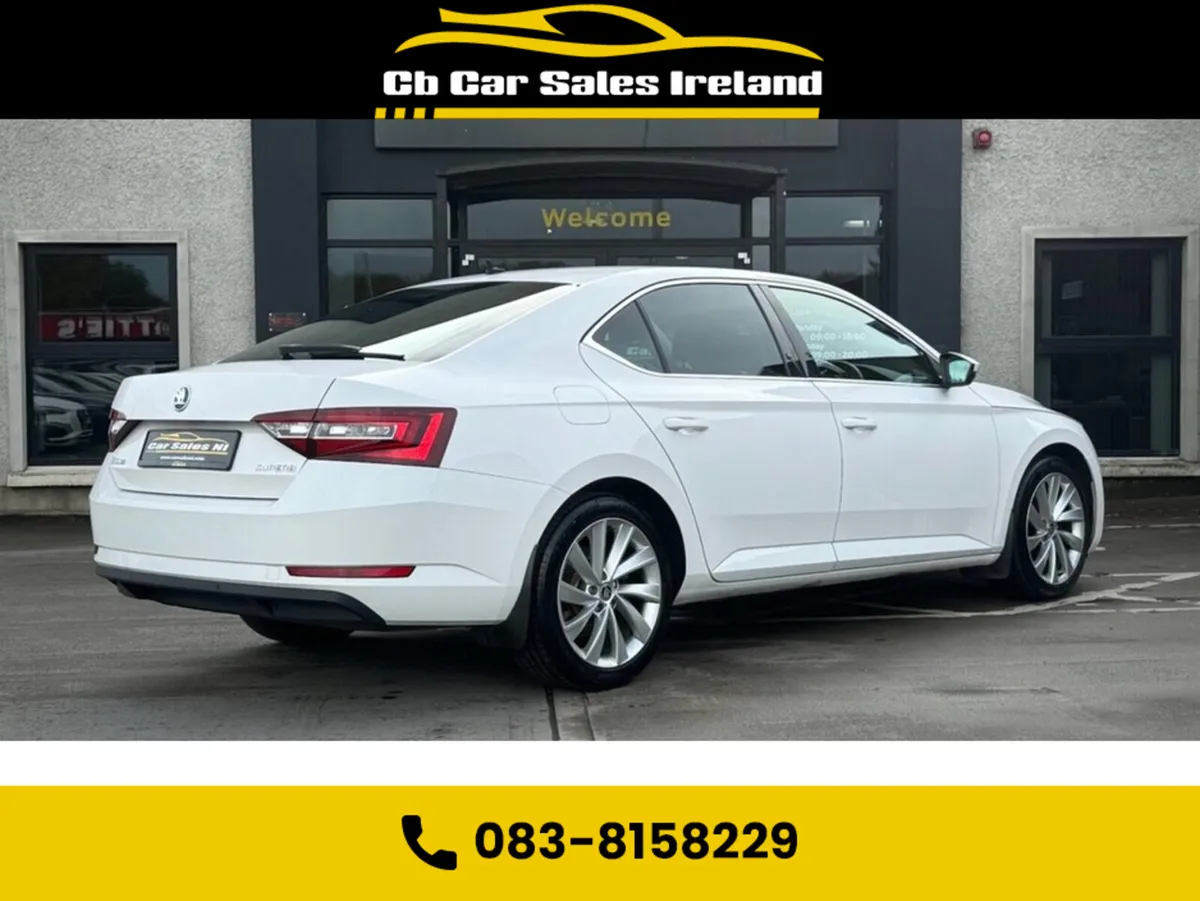 Skoda Superb 2.0 TDI SE L Executive Hatchback 5dr - Image 3