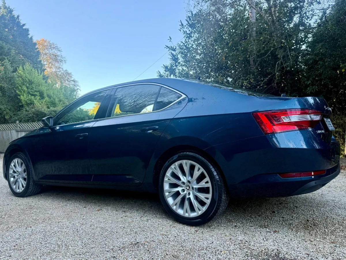 Skoda Superb STYLE 2.0 TDI 150HP *Only 74000km…F.S - Image 2