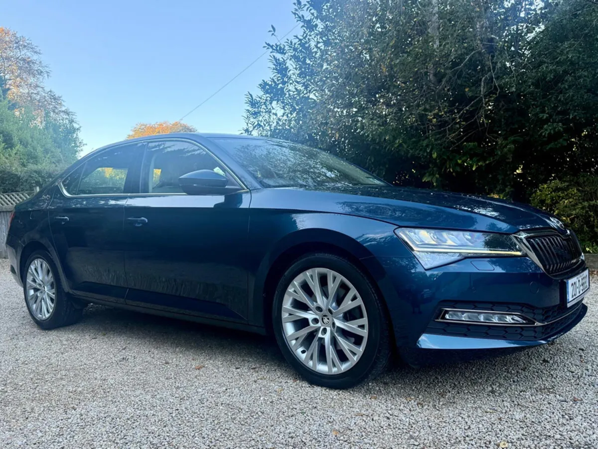 Skoda Superb STYLE 2.0 TDI 150HP *Only 74000km…F.S - Image 2