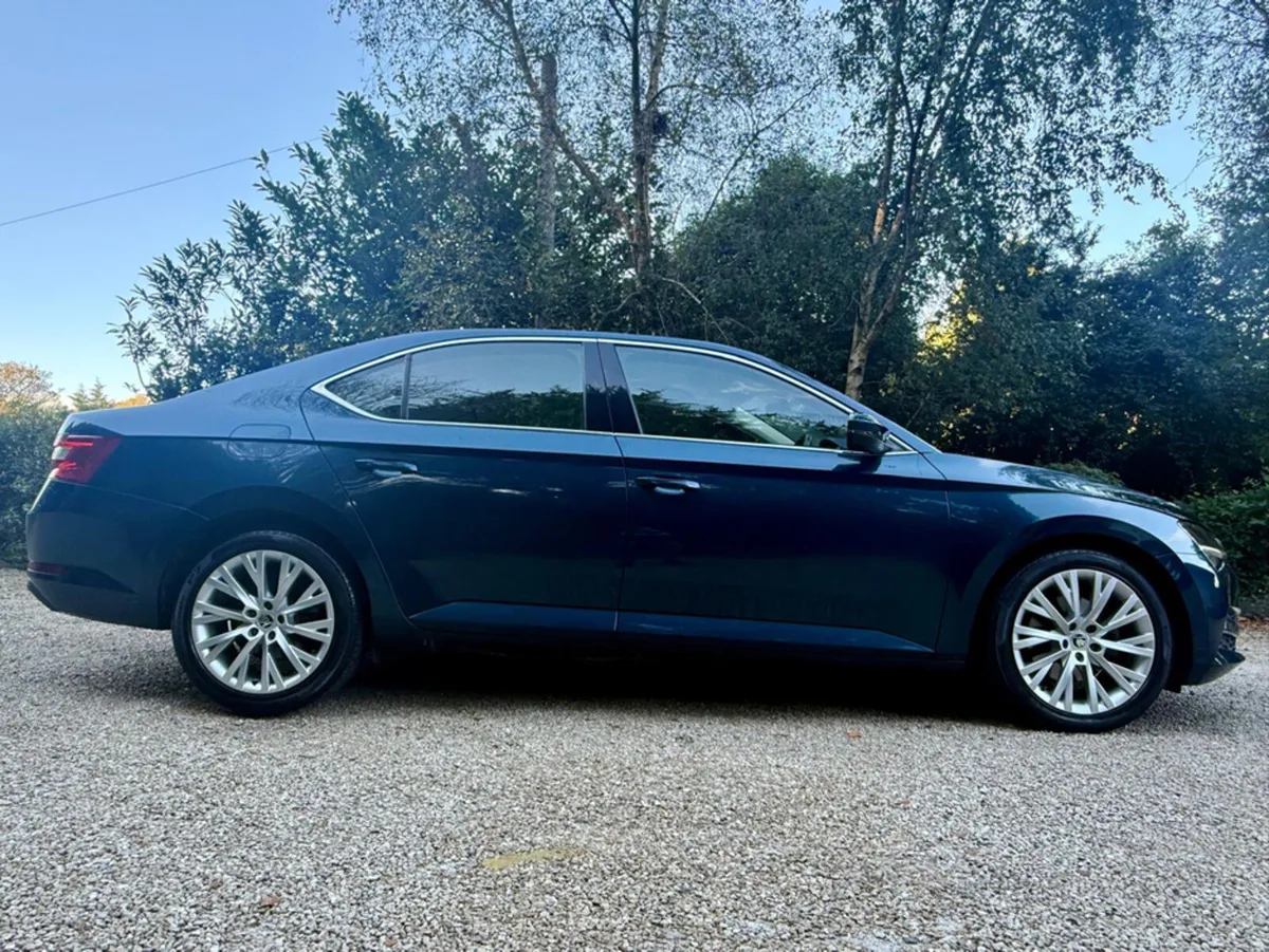 Skoda Superb STYLE 2.0 TDI 150HP *Only 74000km…F.S - Image 4
