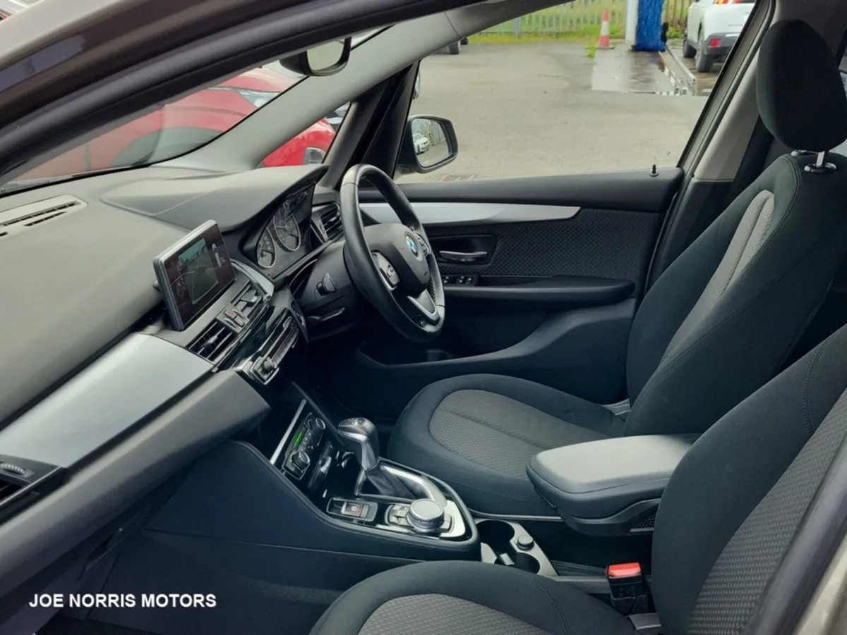 BMW 2-Series 218  2.0 DIESEL 7 SEATER AUTOMATIC - Image 4