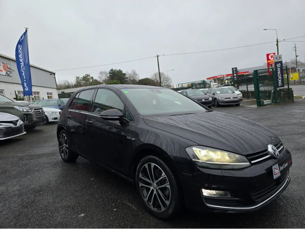 Volkswagen Golf 1.4 TSI SPECIAL TAN LEATHER SEATS - Image 2