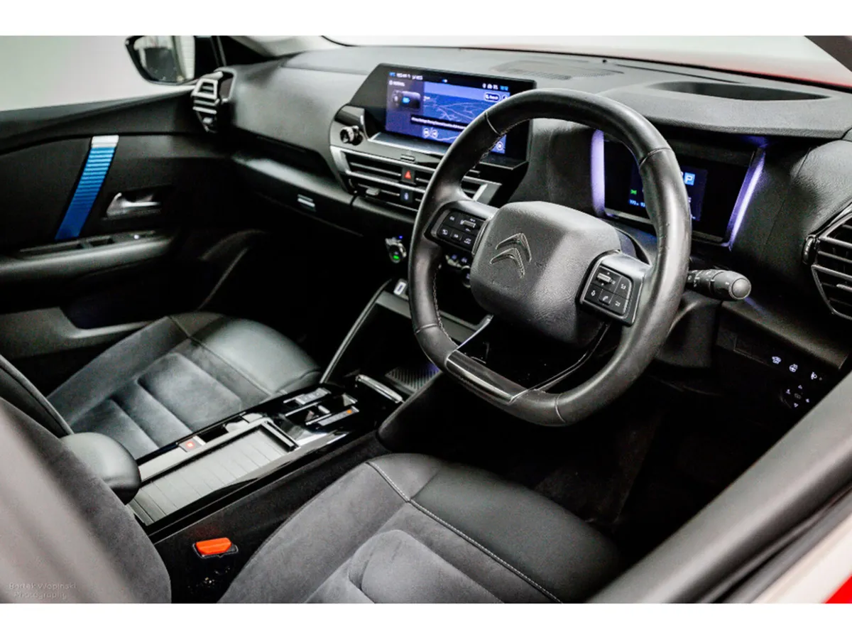 Citroen C4 ë-SHINE PLUS 50kWh Auto 136HP - Image 2