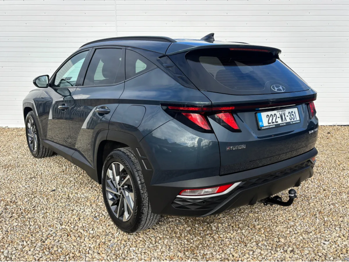 Hyundai Tucson IX35 EXECUTIVE 5DR - Image 3