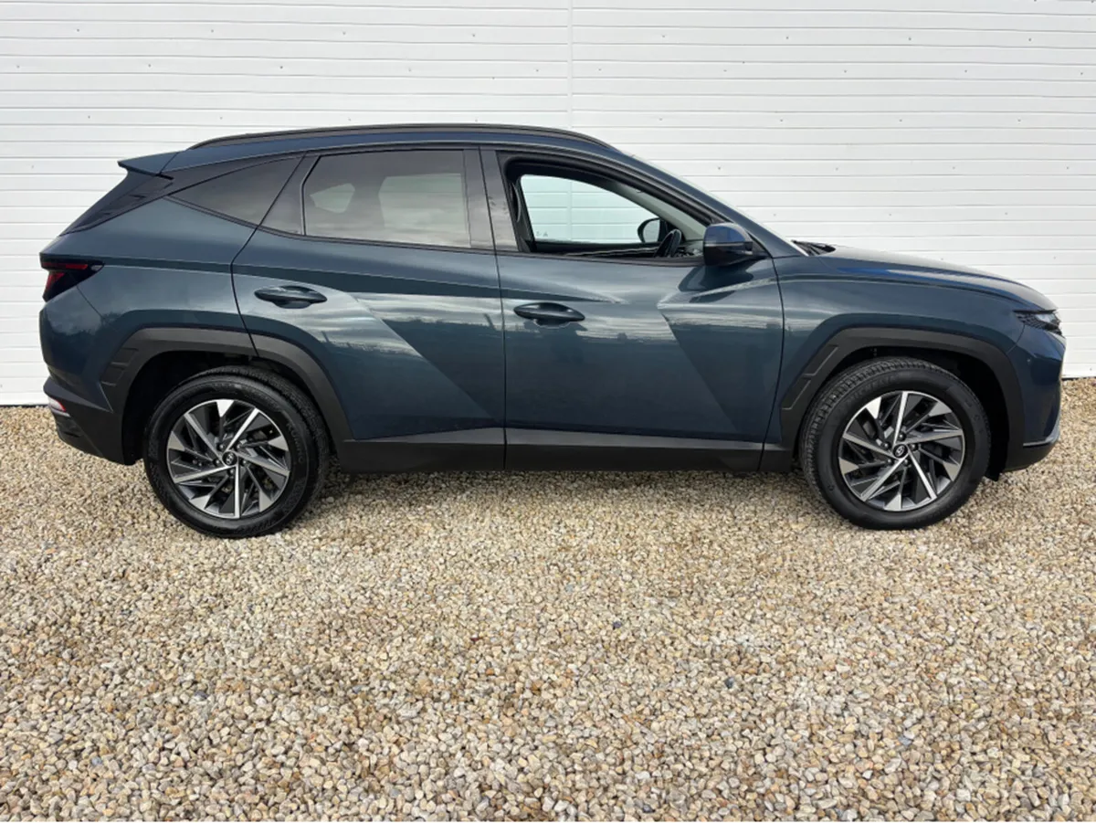 Hyundai Tucson IX35 EXECUTIVE 5DR - Image 4