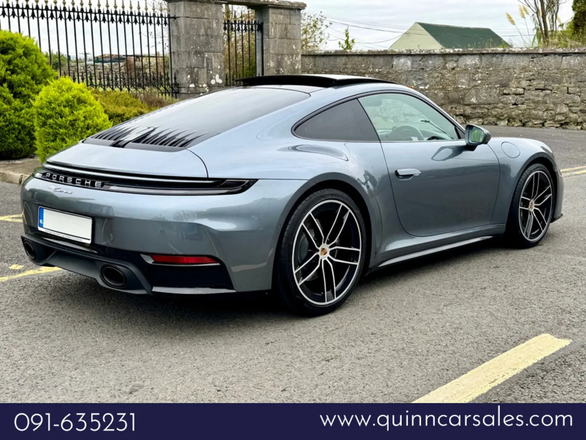 Porsche 911 CARRERA 992.2 COUPE AUTO==HUGE SPEC==F - Image 3