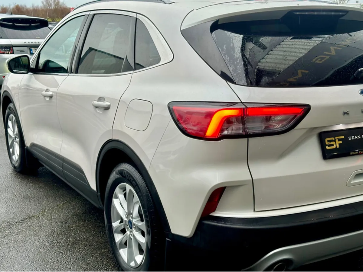Ford Kuga TITANIUM 5DR 1.5 TD 120 S6.2 M6 F - Image 3