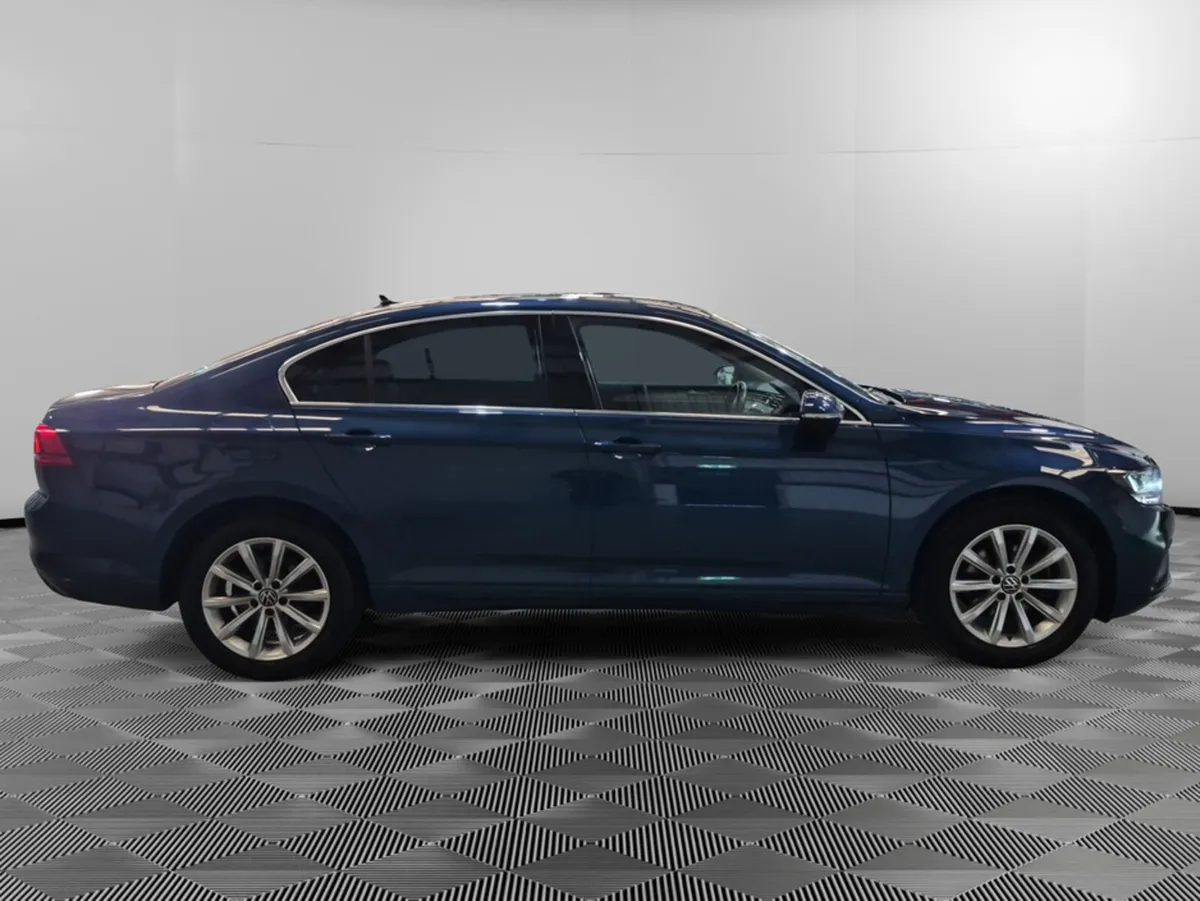 Volkswagen Passat BUSINESS 2.0 TDI MANUAL 6SPEED F - Image 4