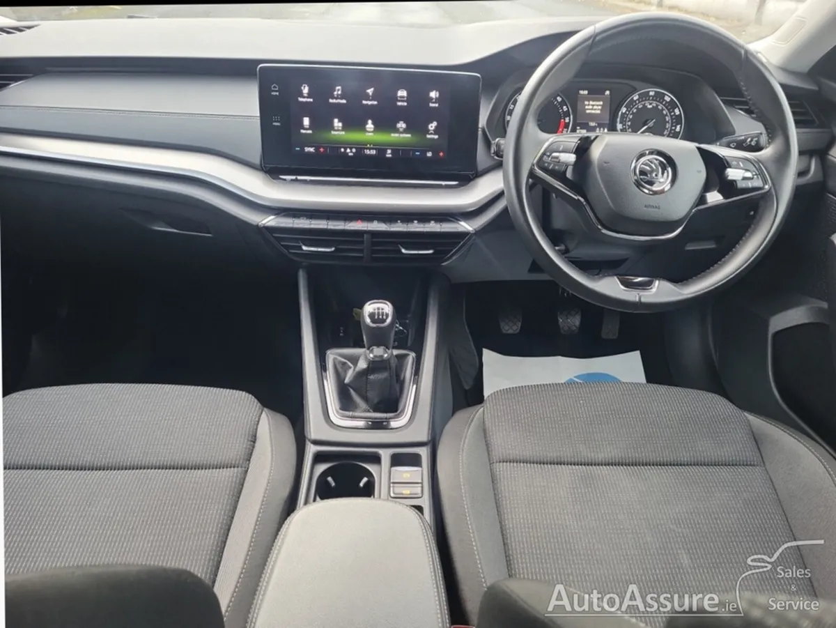 Skoda Octavia SE TDI *** Reversing Camera / Lane D - Image 4