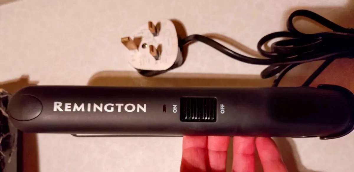 REMINGTON CS2000 SLIM CERAMIC STRAIGHTENER (NEW). - Image 4