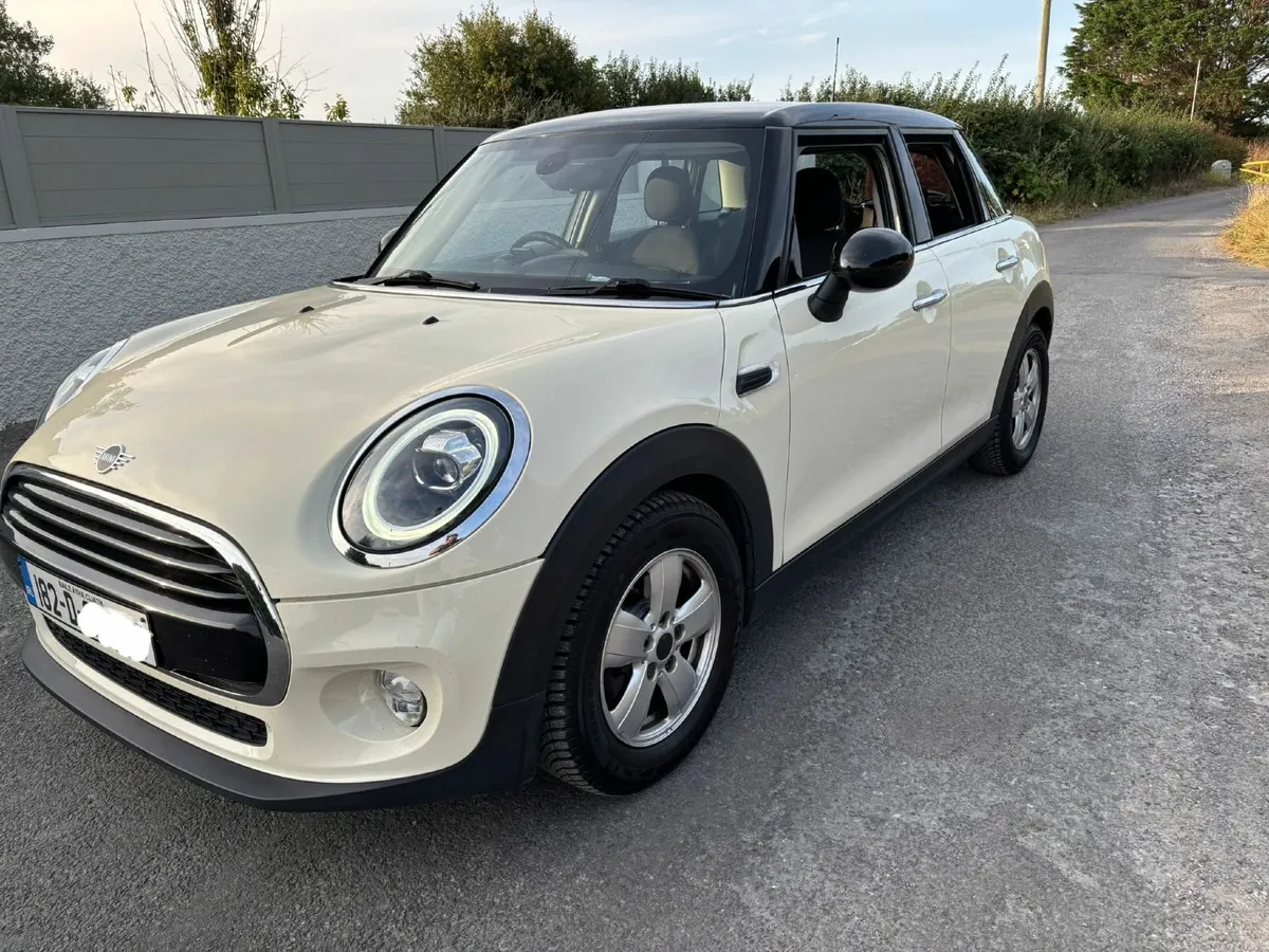 2018 Mini Cooper 5DR Petrol - Image 1