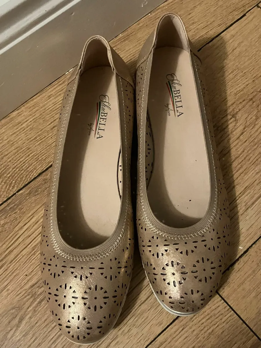 Ladies Shoes - Image 2