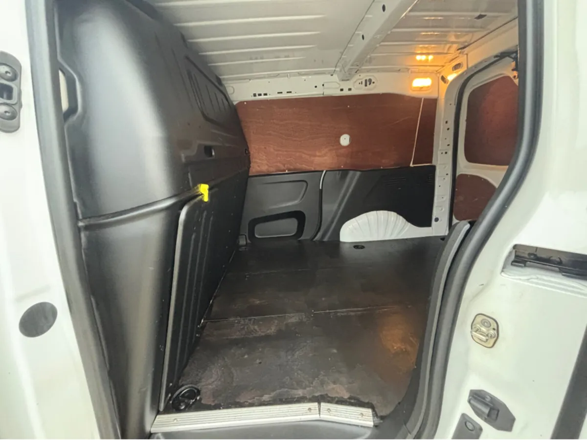 Opel Combo L1H1-1.5 100PS DIESEL 6SPEED MANUAL MY2 - Image 1
