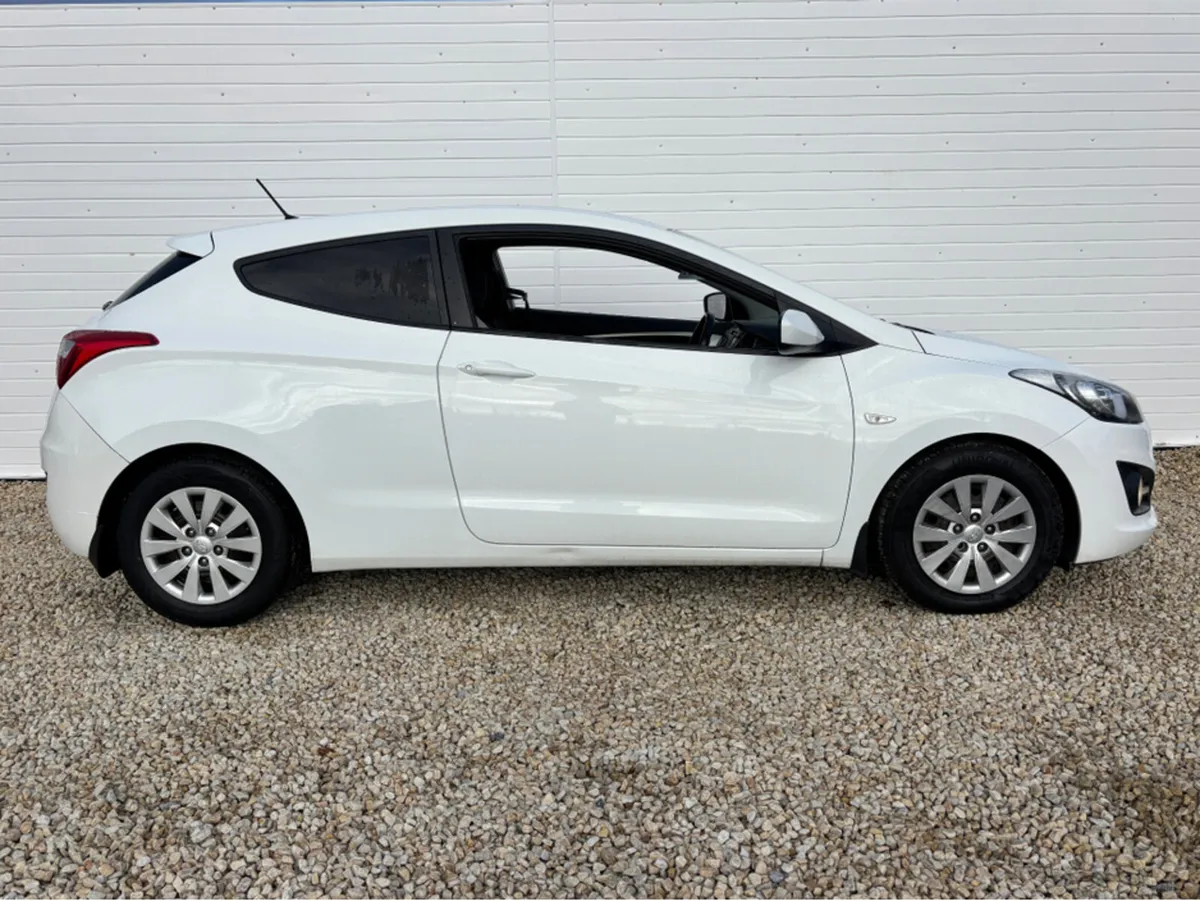 Hyundai i30 PRO 3DR NEW DOE TEST - Image 4