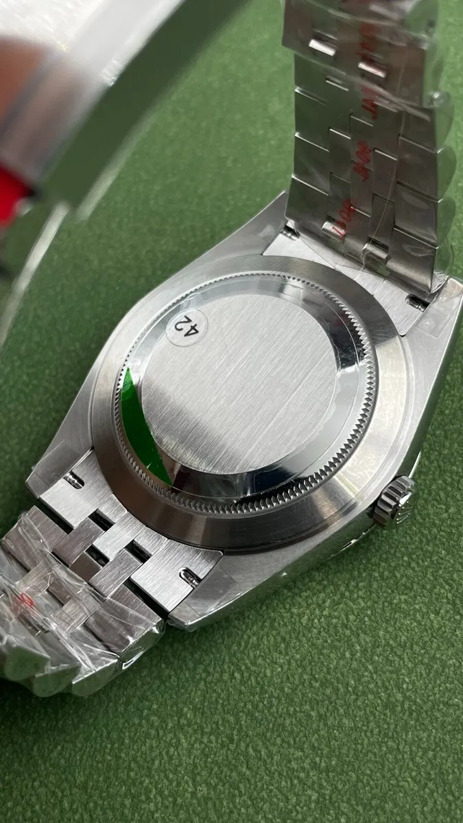 VS V2 datejust - Image 3