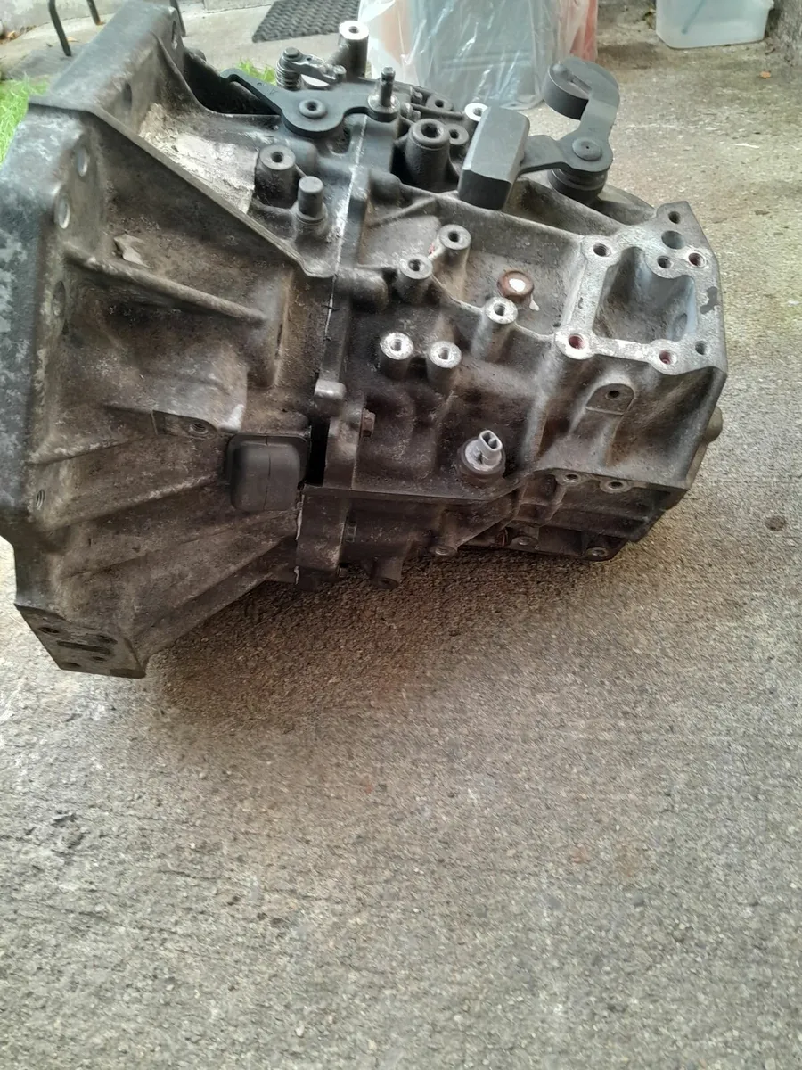 Gearbox Toyota Auris 1.4  D4D - Image 1