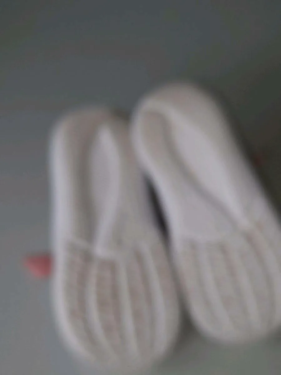 Girls Nike runners - Image 3