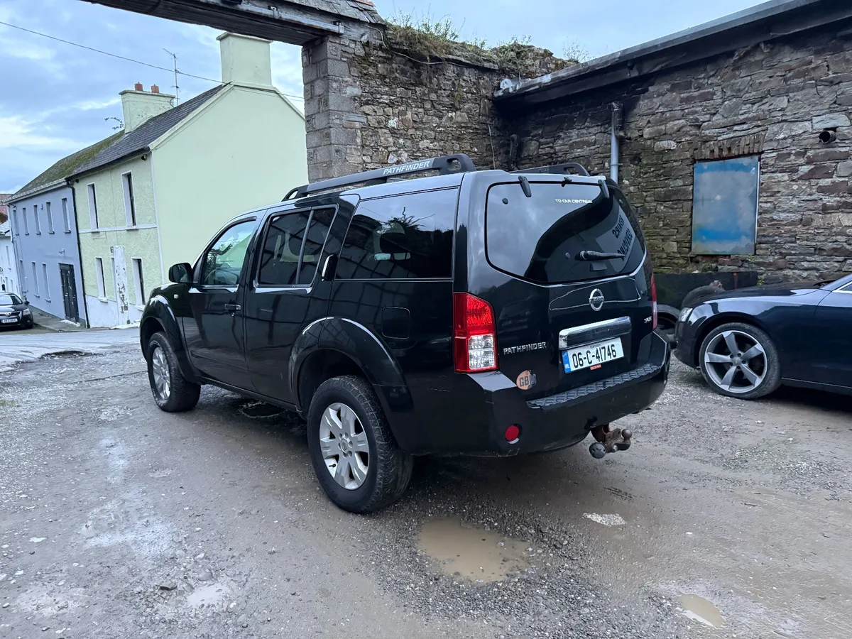 06 NISSAN PATHFINDER 2.5 4x4 FRESH DOE!!! - Image 4