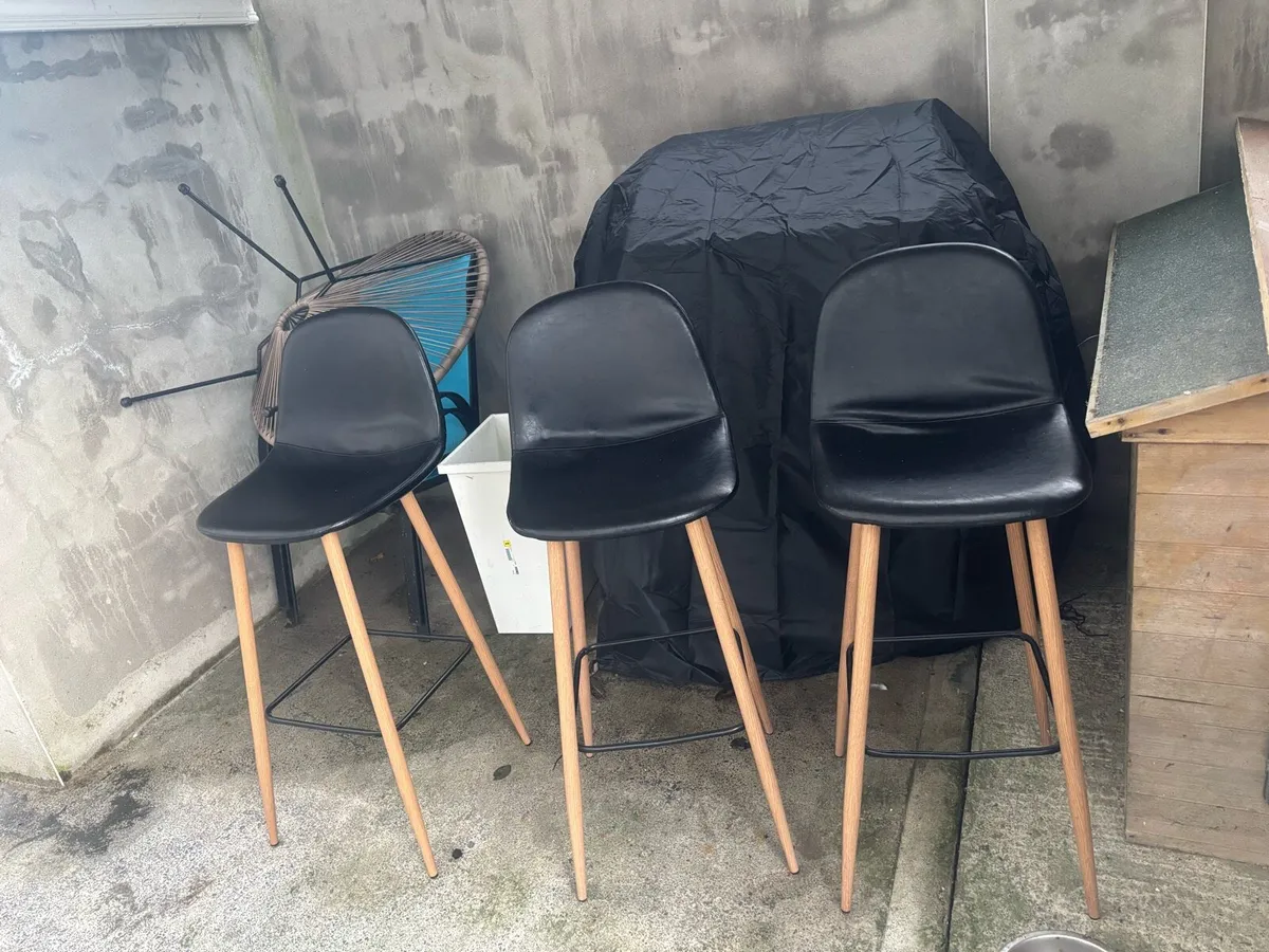 Kitchen bar stools