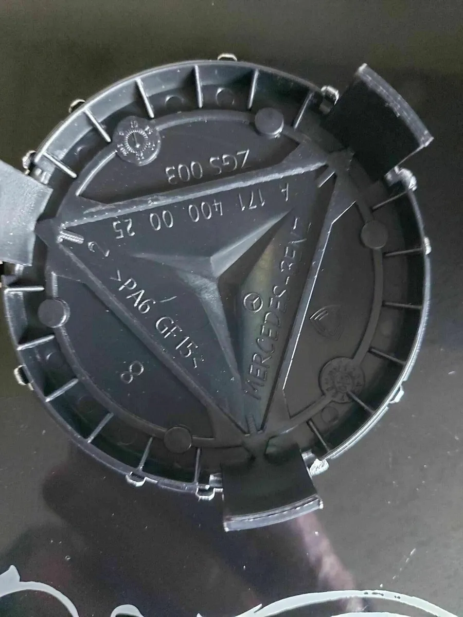 Mercedes Centre Caps (RED) FREE POST - Image 3
