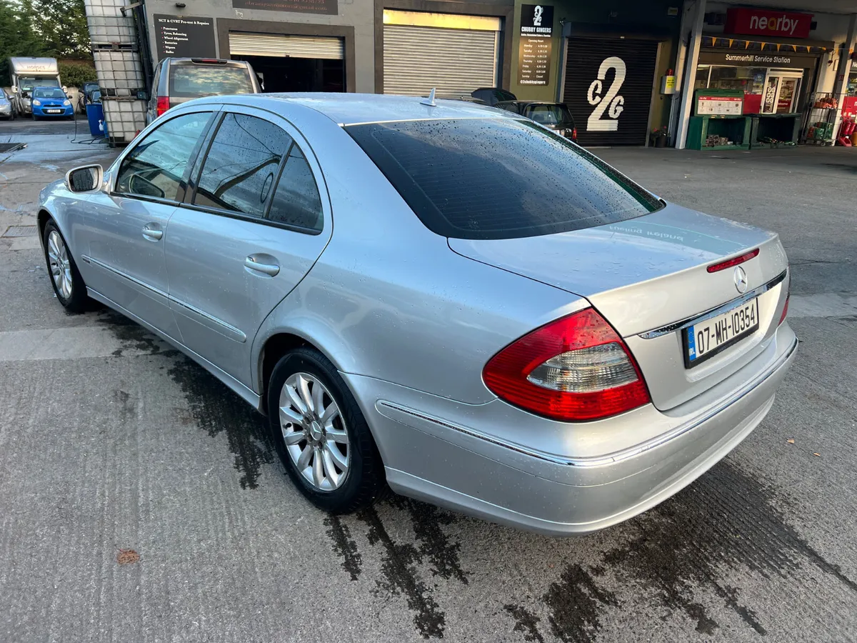 Mercedes-Benz E-Class 2007 200 K Classic - Image 4