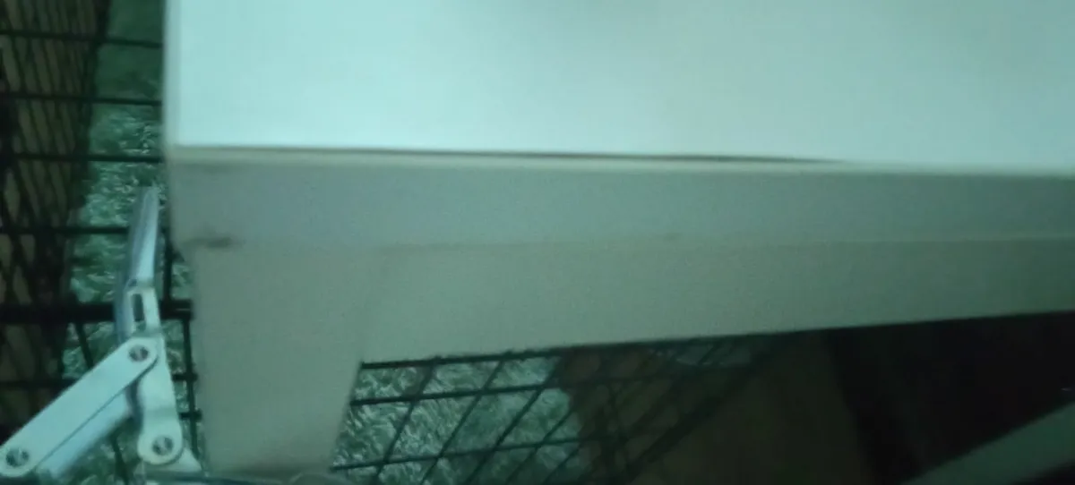 White table / desk - Image 2