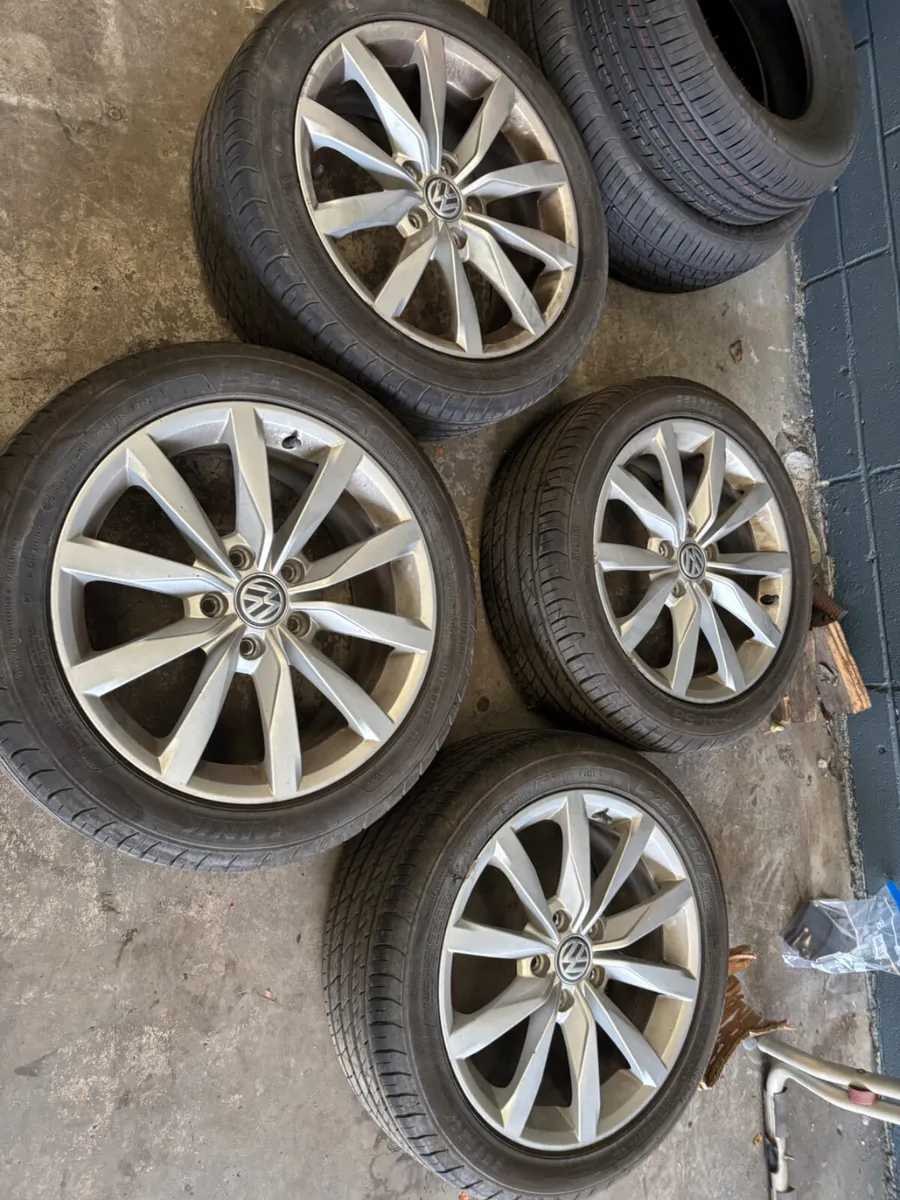 VW GOLF HIGHLINE ALLOYS - Image 1