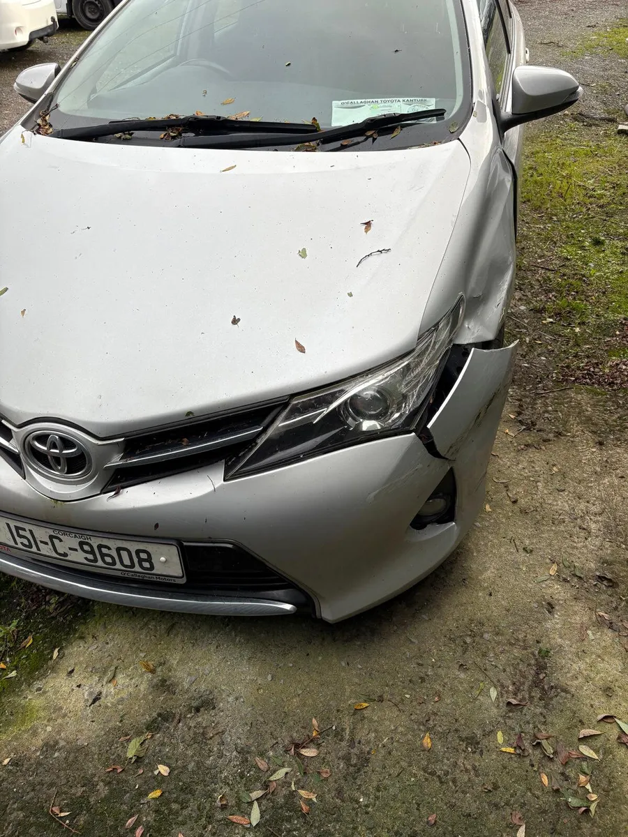 Toyota Auris 2015 estate - Image 1