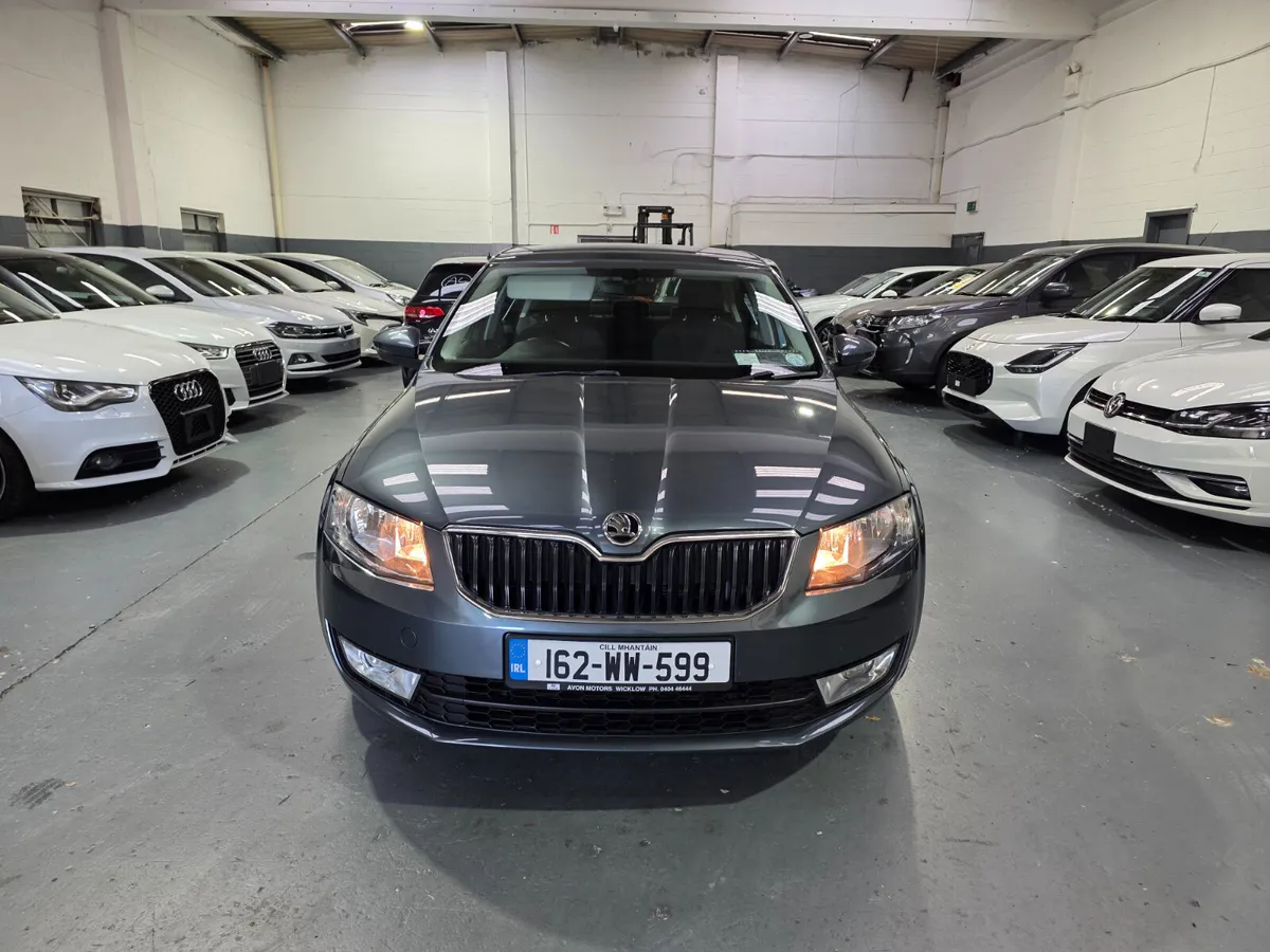 Skoda Octavia 2016 Diesel Auto Low Mileage - Image 2