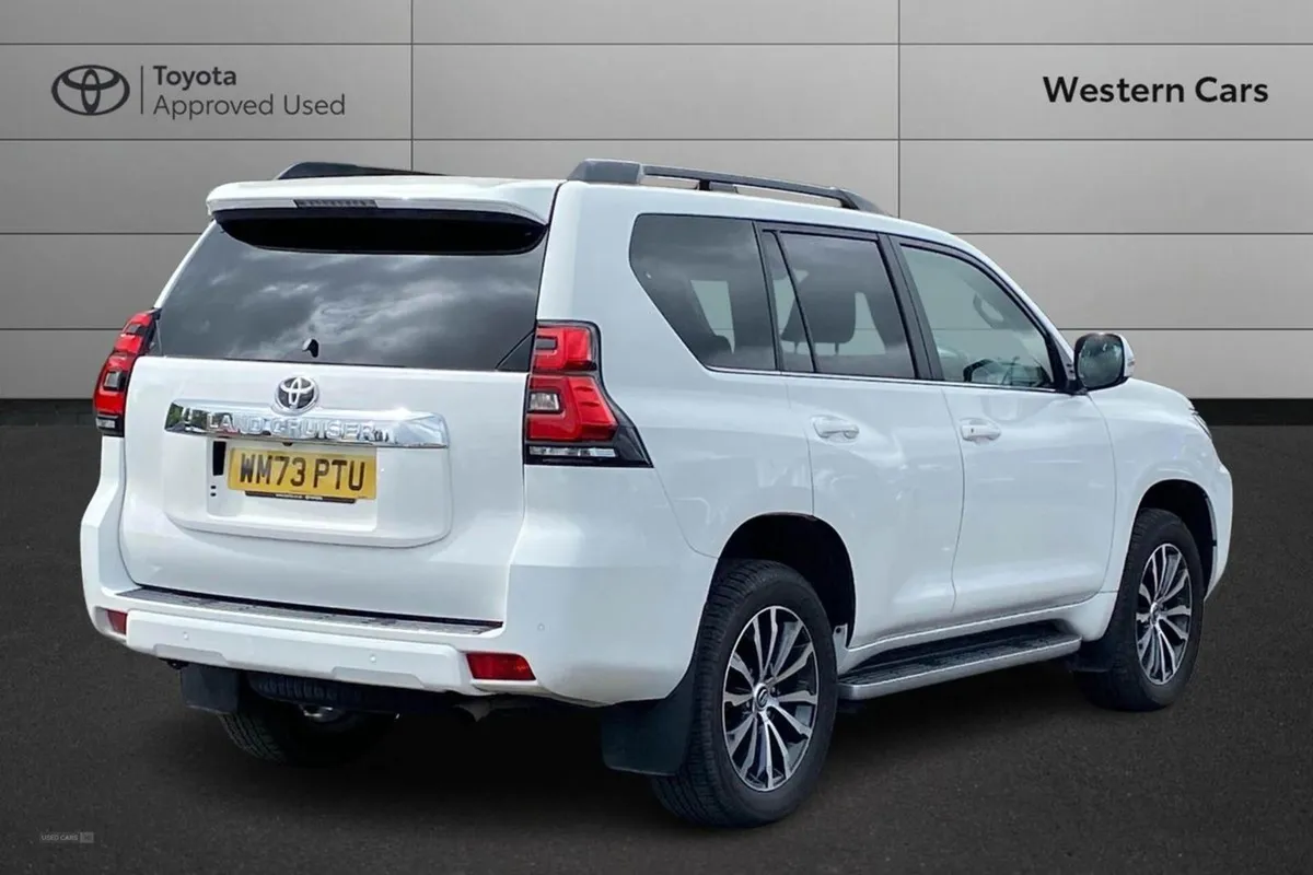 Toyota Landcruiser 2.8d Invincible Auto 4WD Euro - Image 2