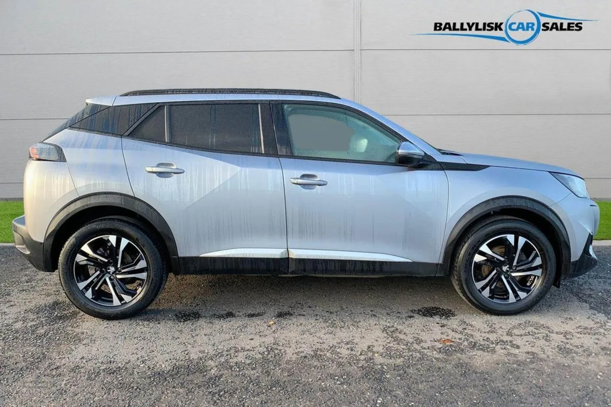 Peugeot 2008 1.2 130PS Allure in Grey With 48K - Image 3