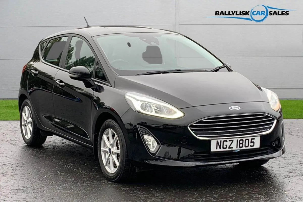 Ford Fiesta 1.0t 100PS Zetec in Black With 47K - Image 1