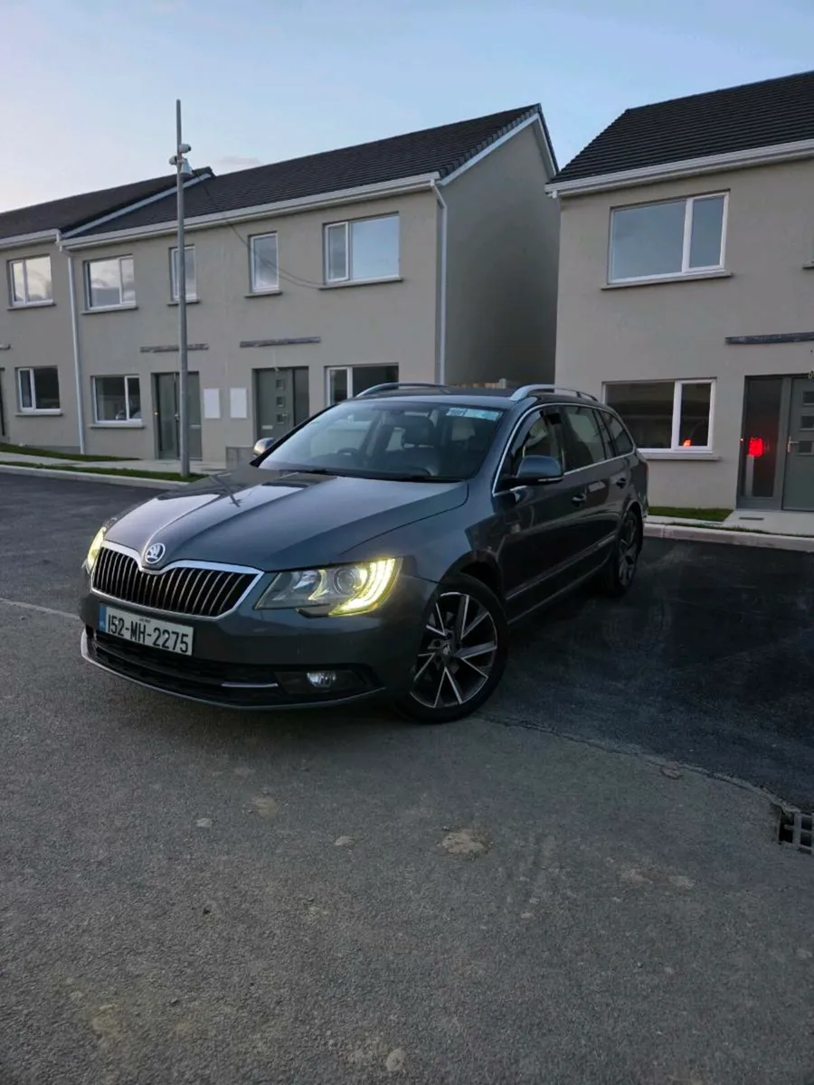 2015 skoda superb elegance top spec! 2.0 - Image 2