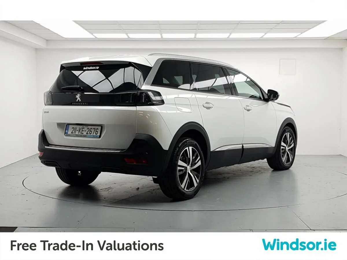 Peugeot 5008 1.5 Bluehdi 130bhp Allure - Image 3
