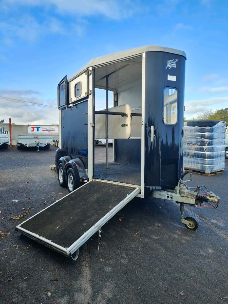 Horsebox 506 - Image 2
