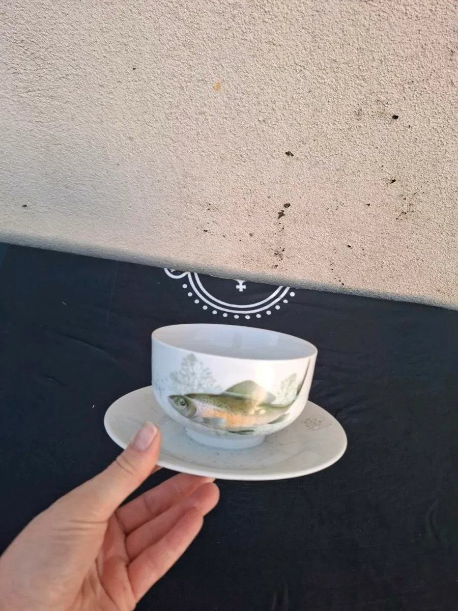 Fish gravy bowl postage possible