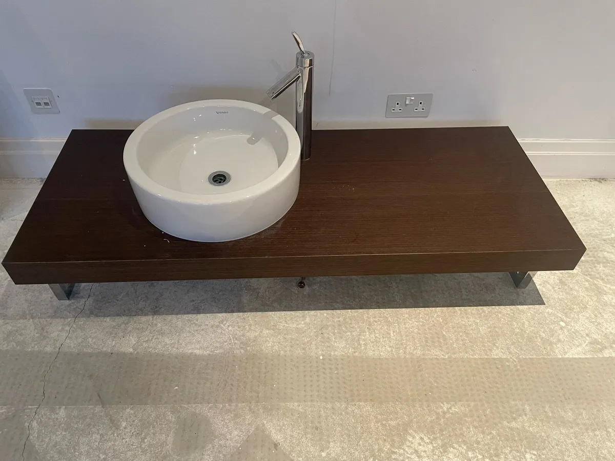 En-suite unit