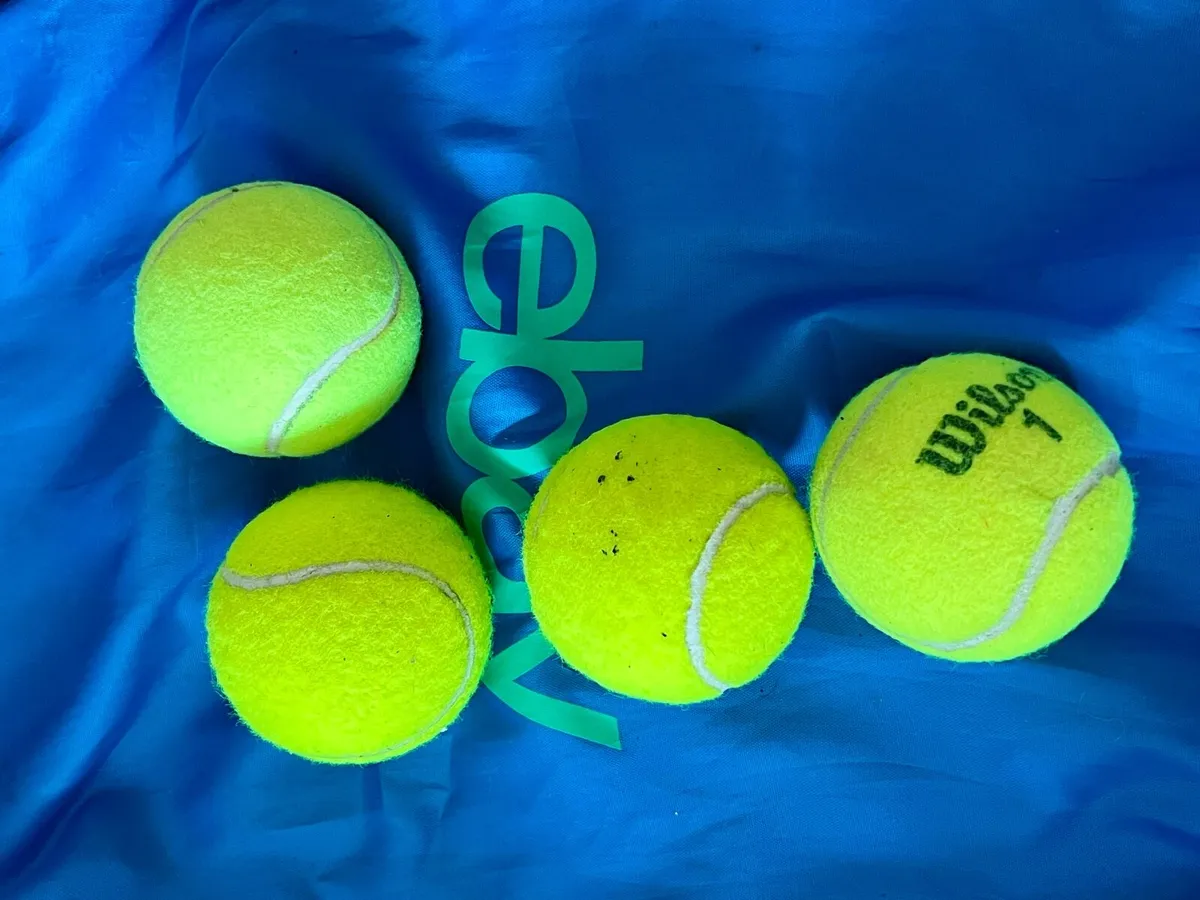 Tennis balls - Image 1