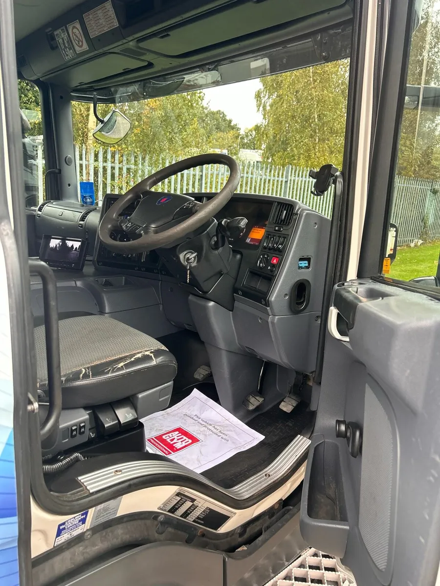 Scania P280 Rigid Lorry - Image 2
