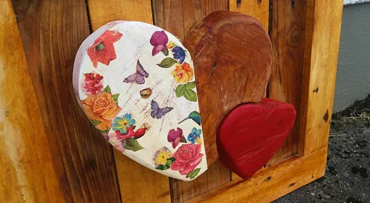 Rustic Wood Heart wood art piece. - Image 1