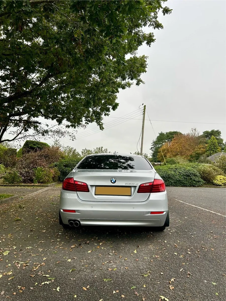 BMW 5-Series 2015 - Image 4