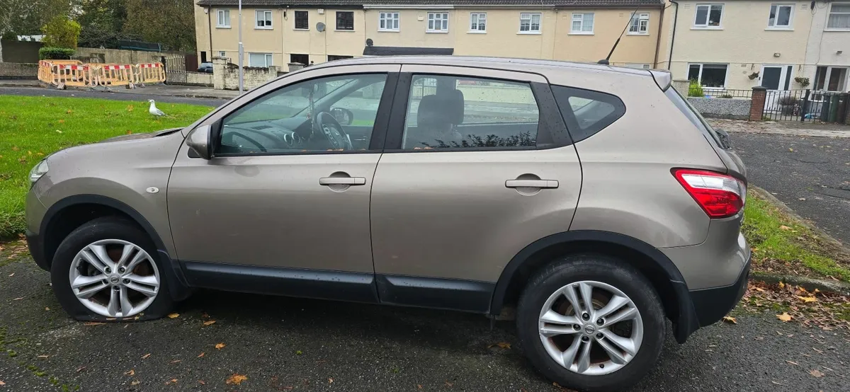Nissan Qashqai 2010 - Image 3