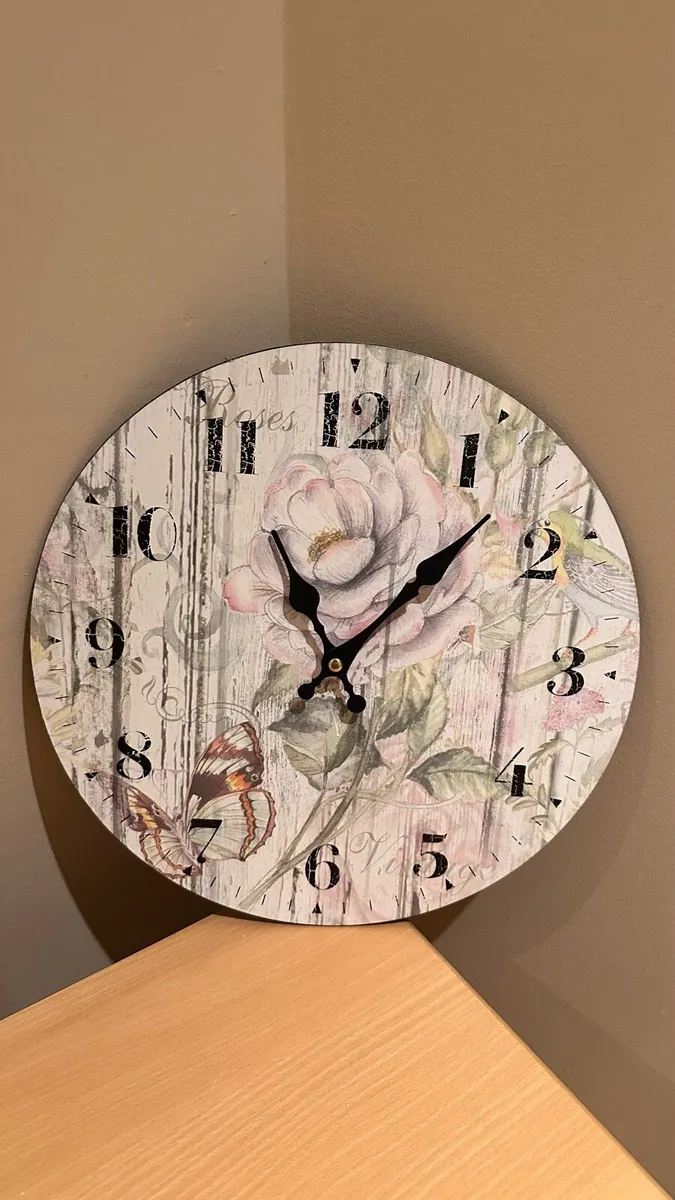 Rose wall clock