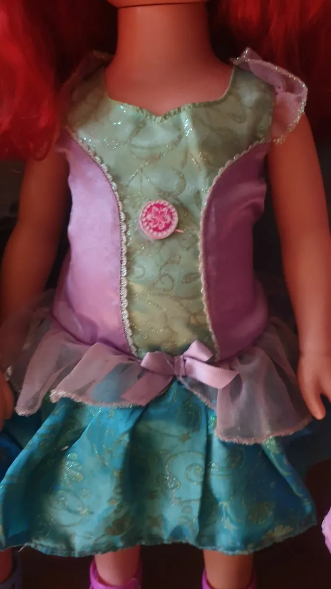 Light up dress/ plays theme music Ariel doll - Image 3