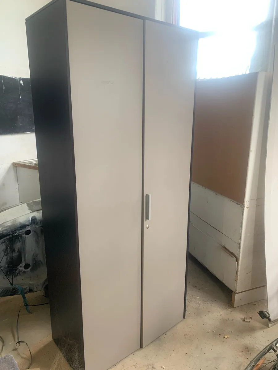 Filing cabinet - Image 1