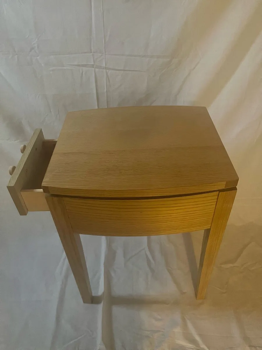 Vintage night stands & lamps - Image 4