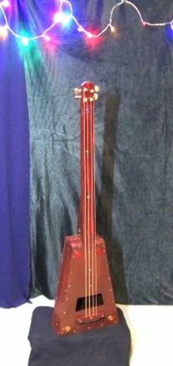 Trapezoid shaped mini bass - Image 3