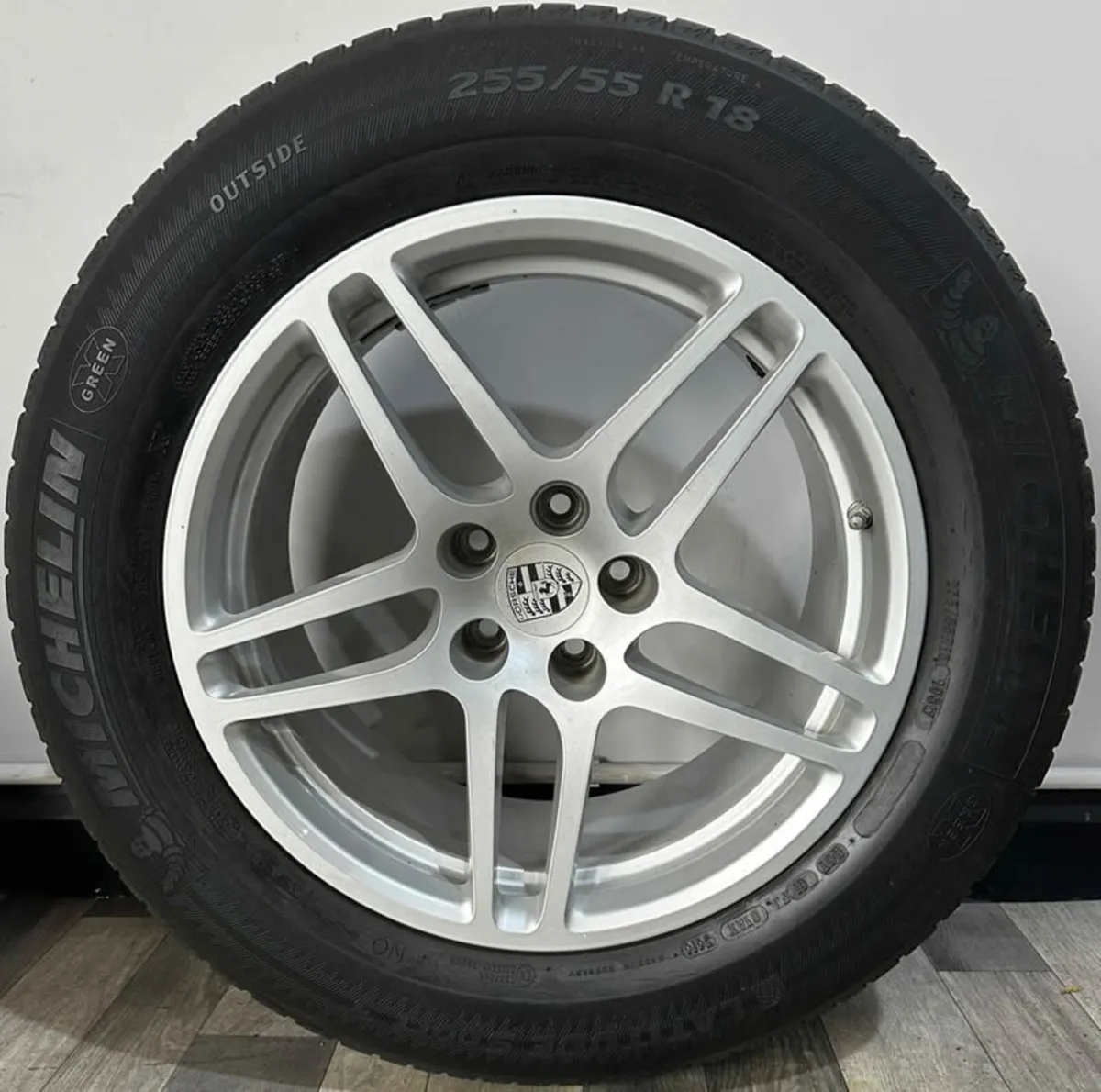 18" Genuine PORSCHE MACAN S Alloy Wheels & Tyres - Image 4