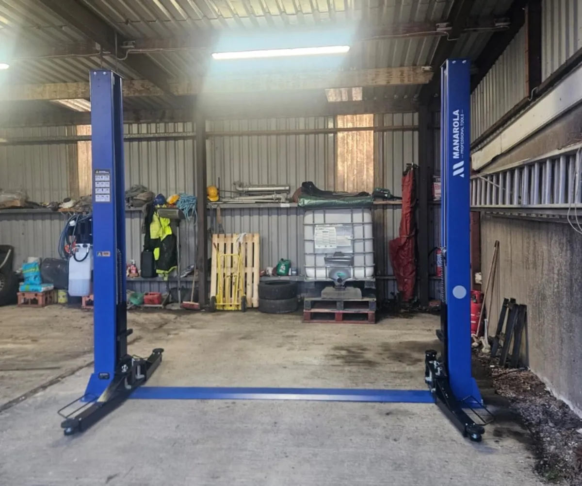 Manarola 4 Ton 2 Post Car Lift - Image 2