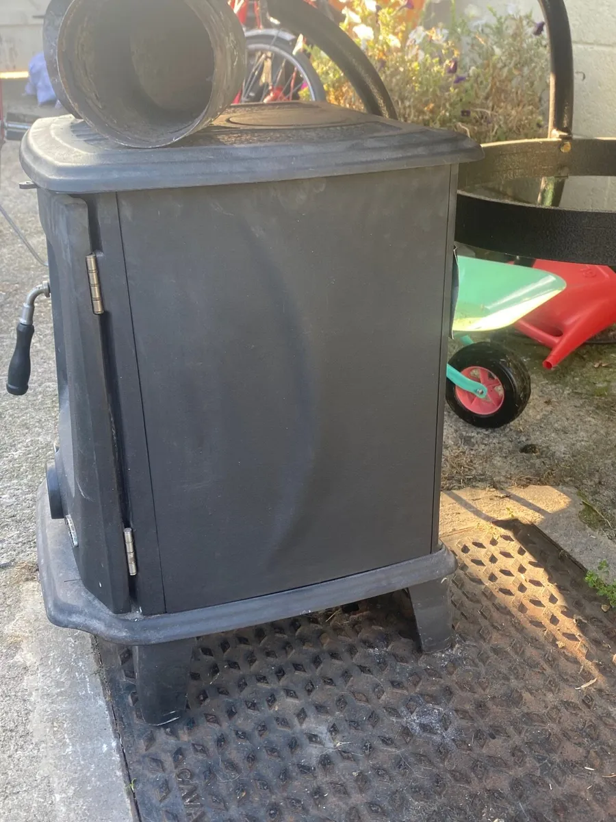 Stove - Image 1